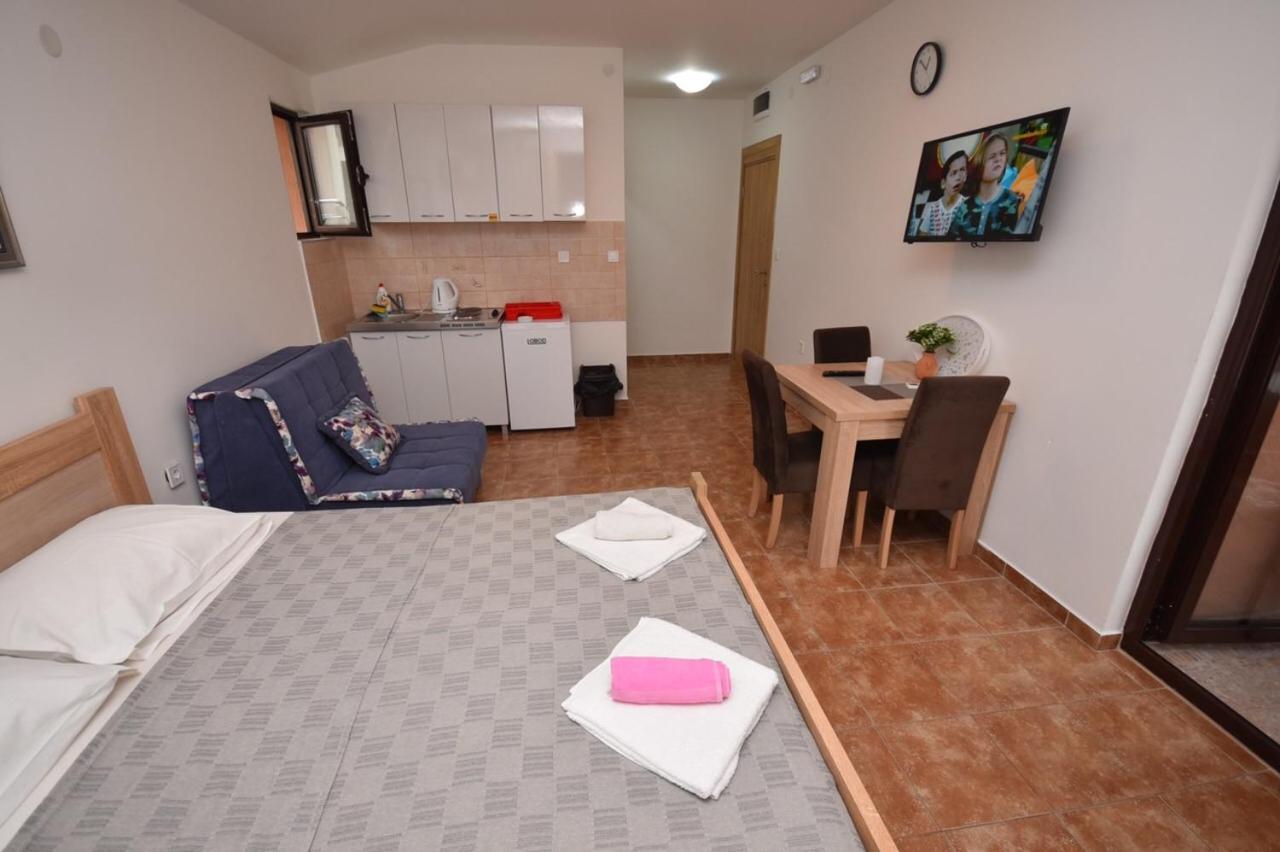Apartmán Julija 1 Igalo Exteriér fotografie